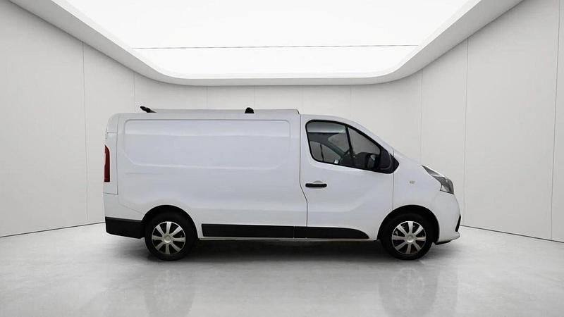 Used Renault Trafic Business 2016 White MPV