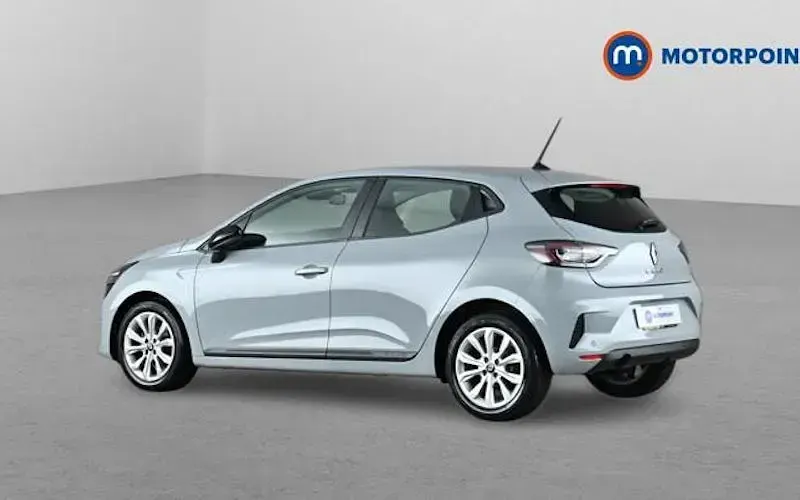 Used Renault Clio Evolution 90 HP (66 kW) 2024 Grey Hatchback
