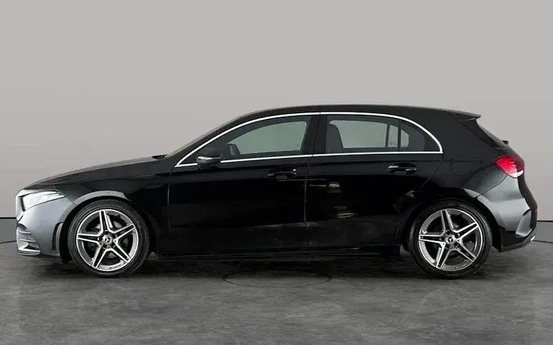 Used Mercedes A180 AMG line 136 HP (100 kW) 2018 Black Hatchback