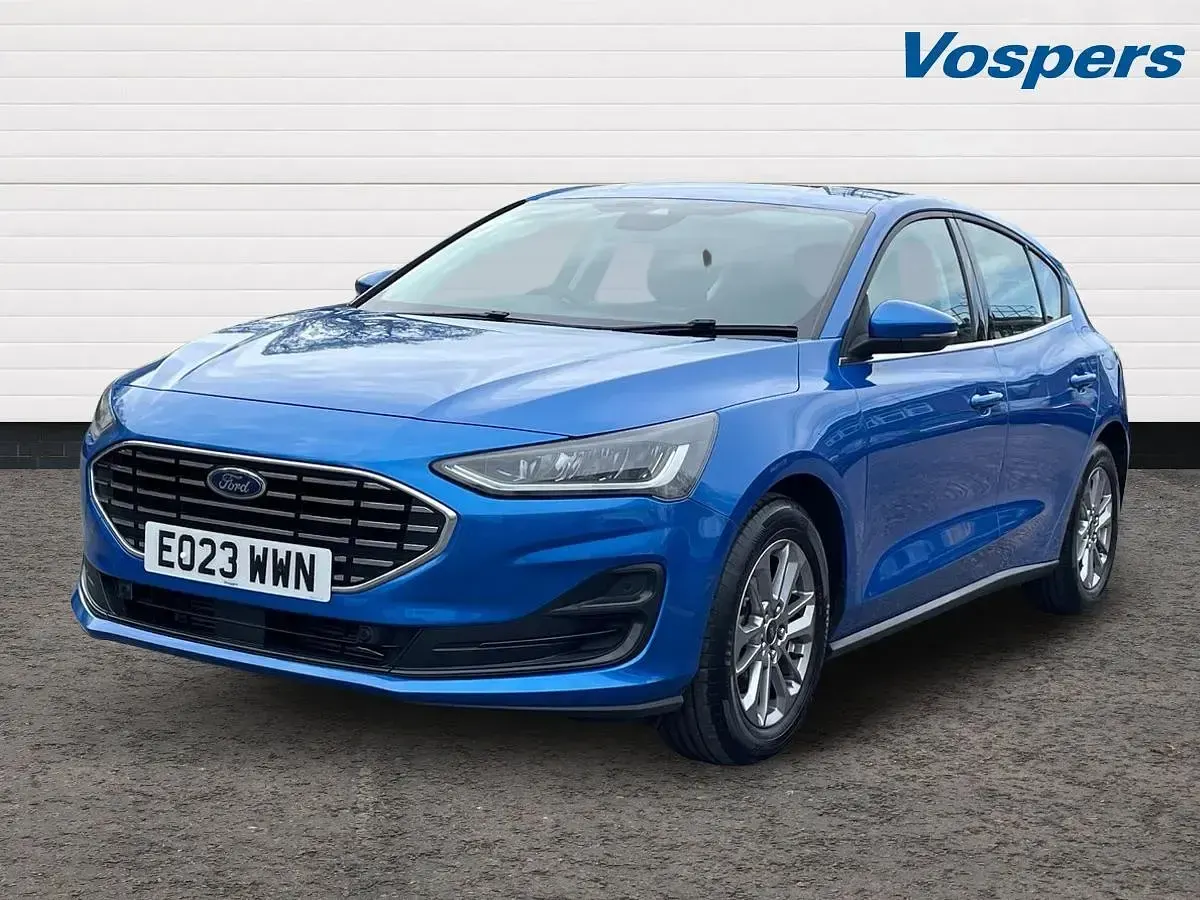 Usado Ford Focus Titanium 155 HP (114 kW) 2023 Azul Citadino
