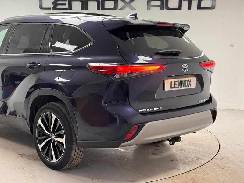 Used Toyota Highlander Premium 2022 Blue SUV