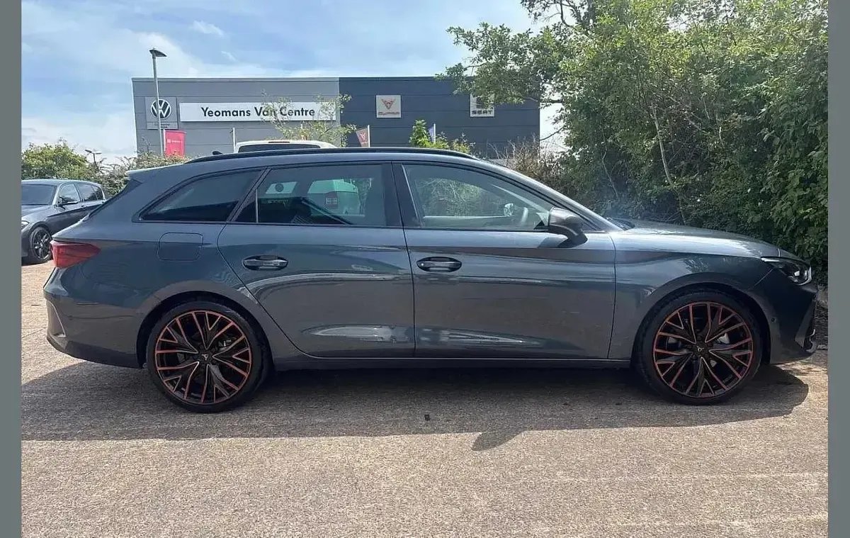 New Cupra Leon 147 HP (108 kW) 2026 Grey Estate