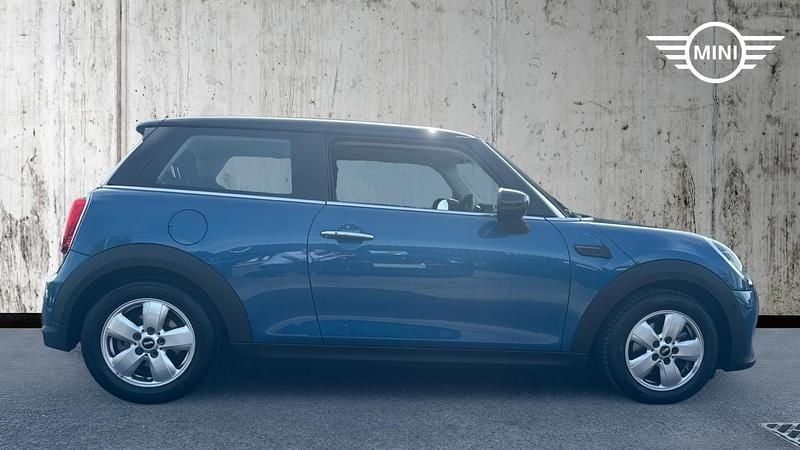Usado Mini Cooper Classic 136 CV (100 kW) 2022 Azul Utilitario