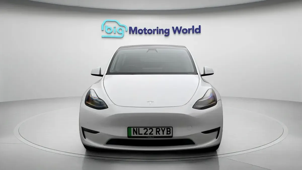 Used Tesla Model Y Long Range AWD 378 kW (514 HP) 2022 White SUV