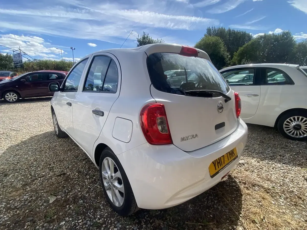 Used Nissan Micra 78 HP (57 kW) 2017 White Hatchback