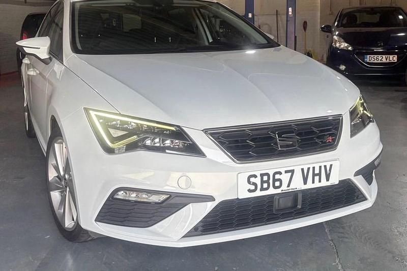White Used 2018 Seat Leon FR Hatchback | £8,295 (Good price) - Image 1/1