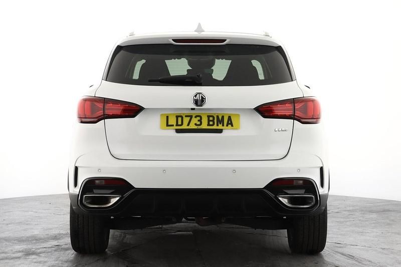 Used MG HS Trophy 2024 White SUV