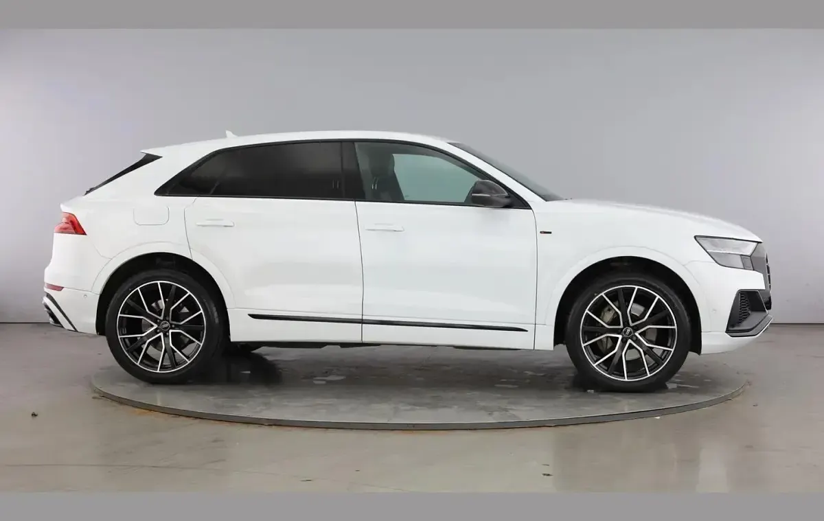 Used Audi Q8 Black Edition 340 HP (250 kW) 2022 White SUV