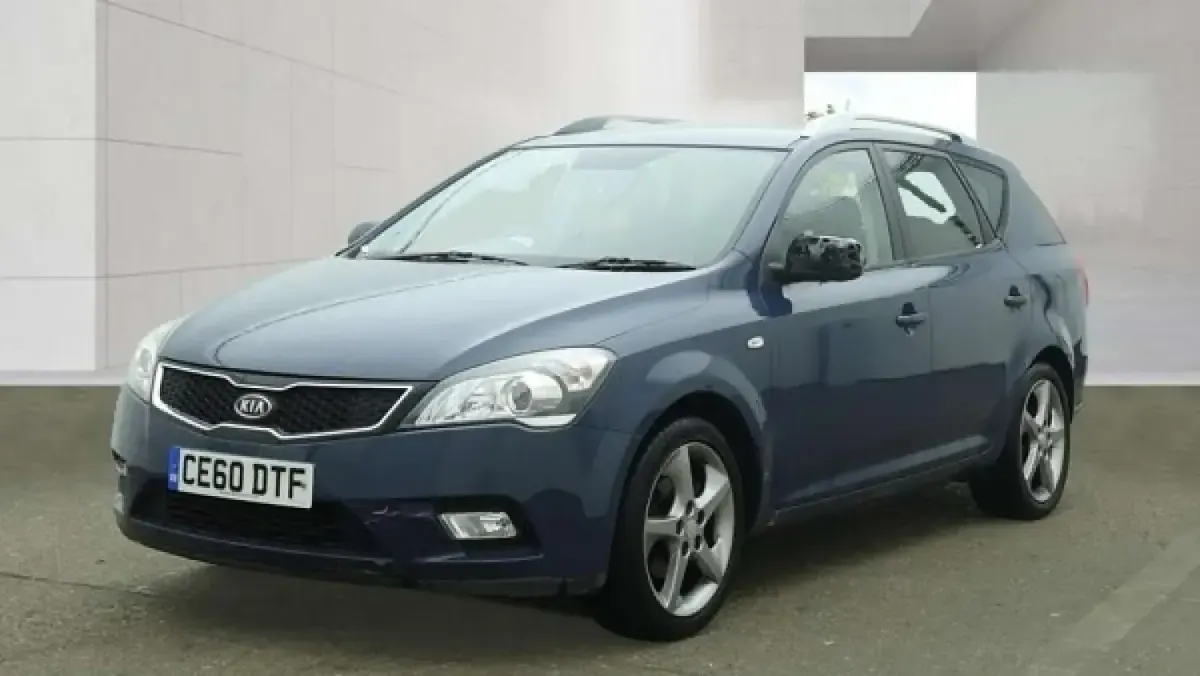 Used Kia Ceed 113 HP (83 kW) 2010 Blue Hatchback