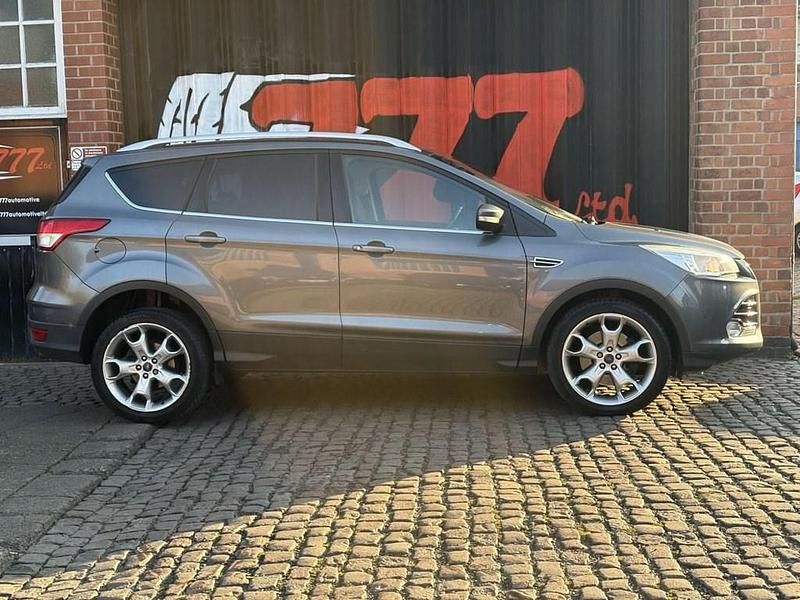 Używany Ford Kuga Titanium 140 KM (102 kW) 2014 Szary SUV