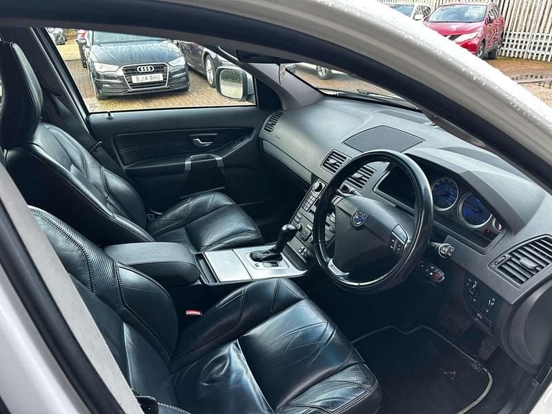 Used Volvo XC90 R-Design 200 HP (147 kW) 2013 White SUV