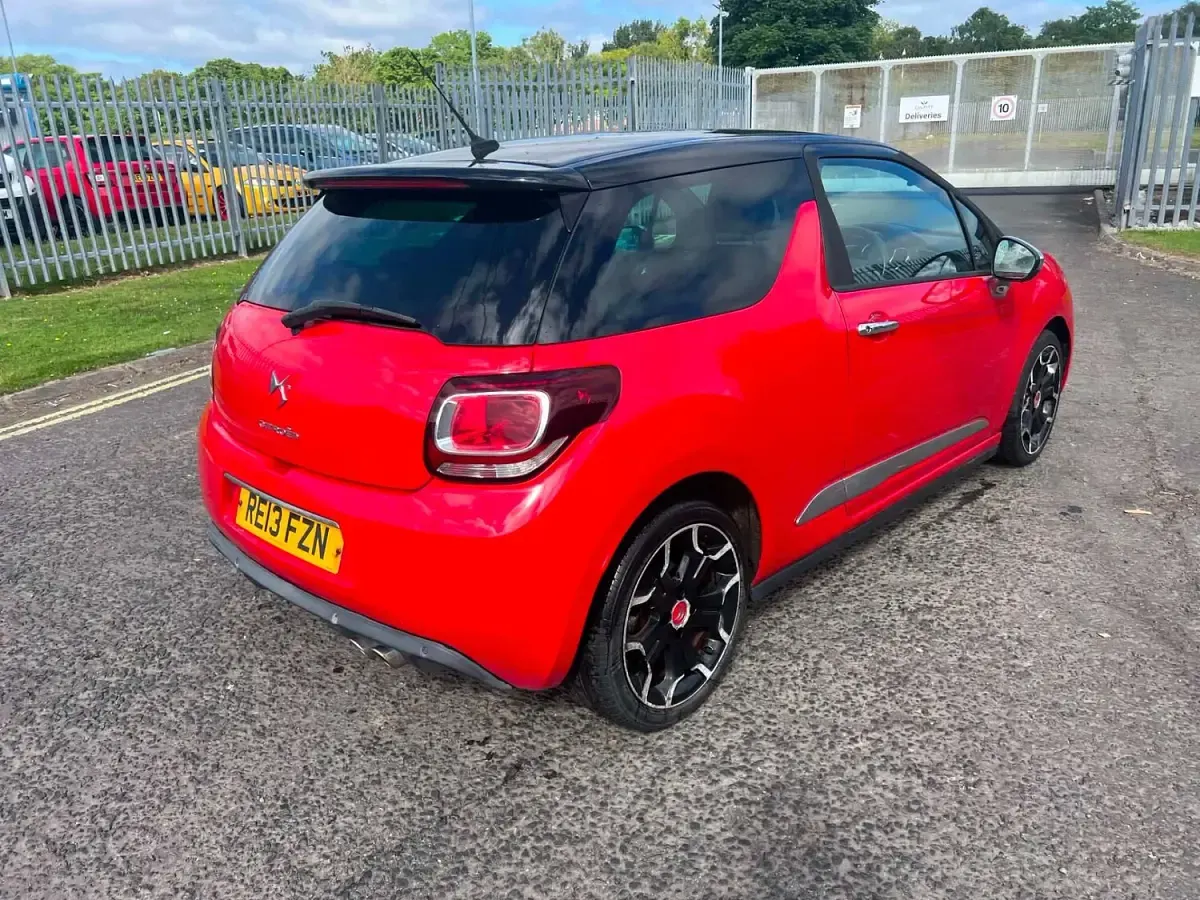 Used Citroën DS3 115 HP (84 kW) 2013 Red Hatchback