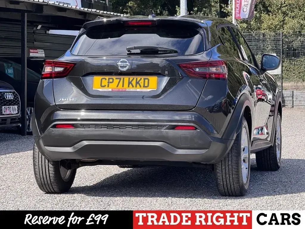 Usado Nissan Juke N-Connecta 114 HP (83 kW) 2021 Preto SUV