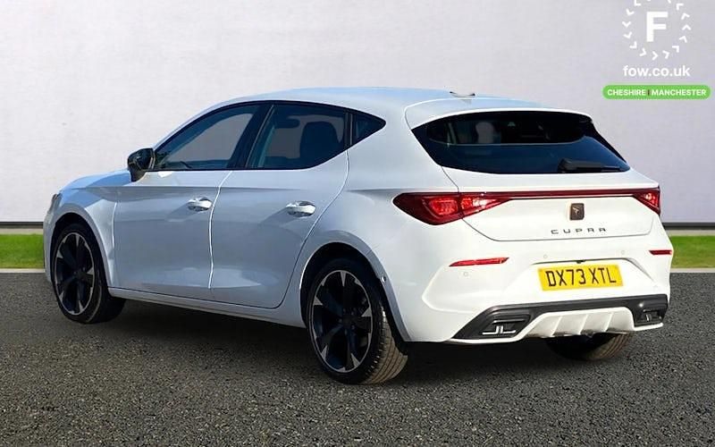 Used Cupra Leon 150 HP (110 kW) 2023 White Hatchback