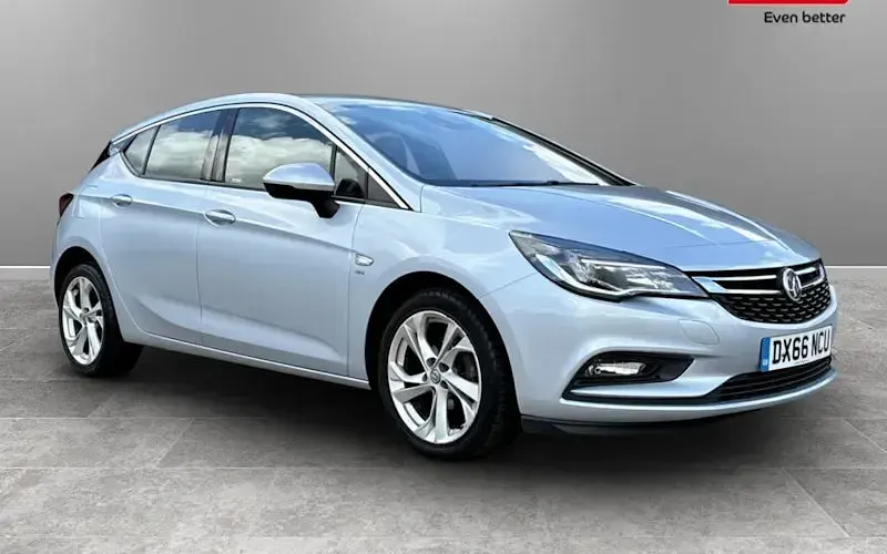 Second-hand Vauxhall Astra SRi 105 CP (77 kW) 2017 Hatchback