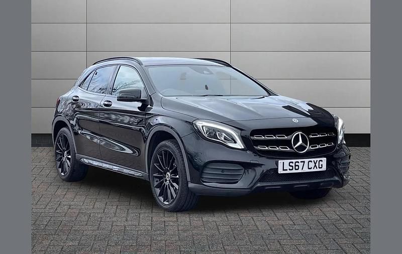 Used Mercedes GLA220 AMG Line Premium 177 HP (130 kW) 2017 Black SUV