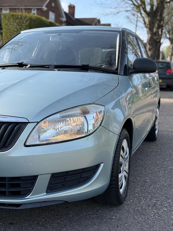 Used Skoda Fabia 2011 Green Hatchback
