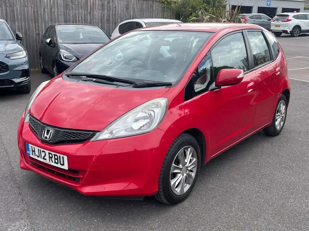 Used Honda Jazz ES 99 HP (72 kW) 2012 Red Hatchback