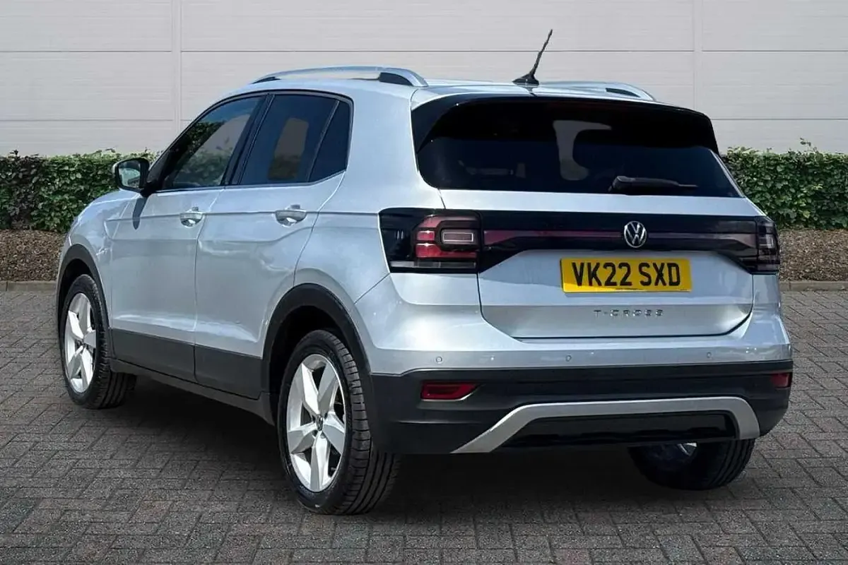 Used VW T-Cross SEL 110 HP (80 kW) 2022 Silver SUV
