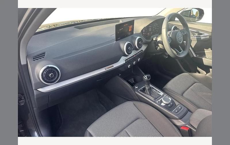 Used Audi Q2 Sport 150 HP (110 kW) 2024 Grey SUV