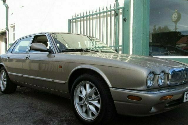 Used Jaguar XJ8 240 HP (176 kW) 2002 Sedan