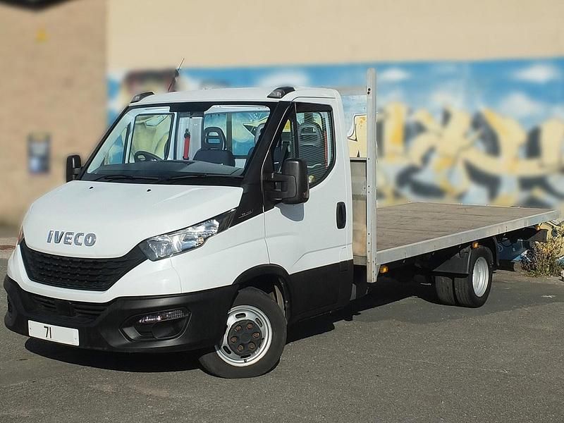Used Iveco Daily 136 HP (100 kW) 2021 White