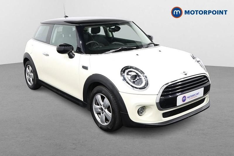 Used Mini Cooper Classic 136 HP (100 kW) 2020 White Hatchback