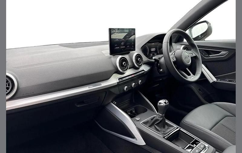 Used Audi Q2 S-Line 115 HP (84 kW) 2024 Black SUV