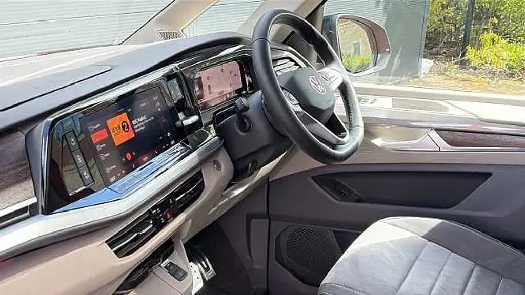 Used VW Multivan 150 HP (110 kW) 2025 MPV
