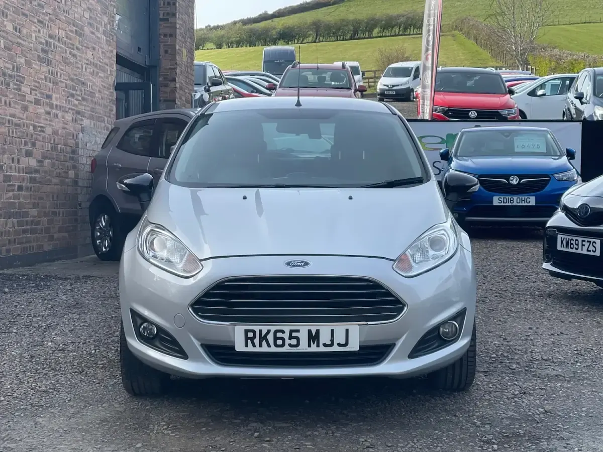 Used Ford Fiesta Zetec 2015 Silver Hatchback