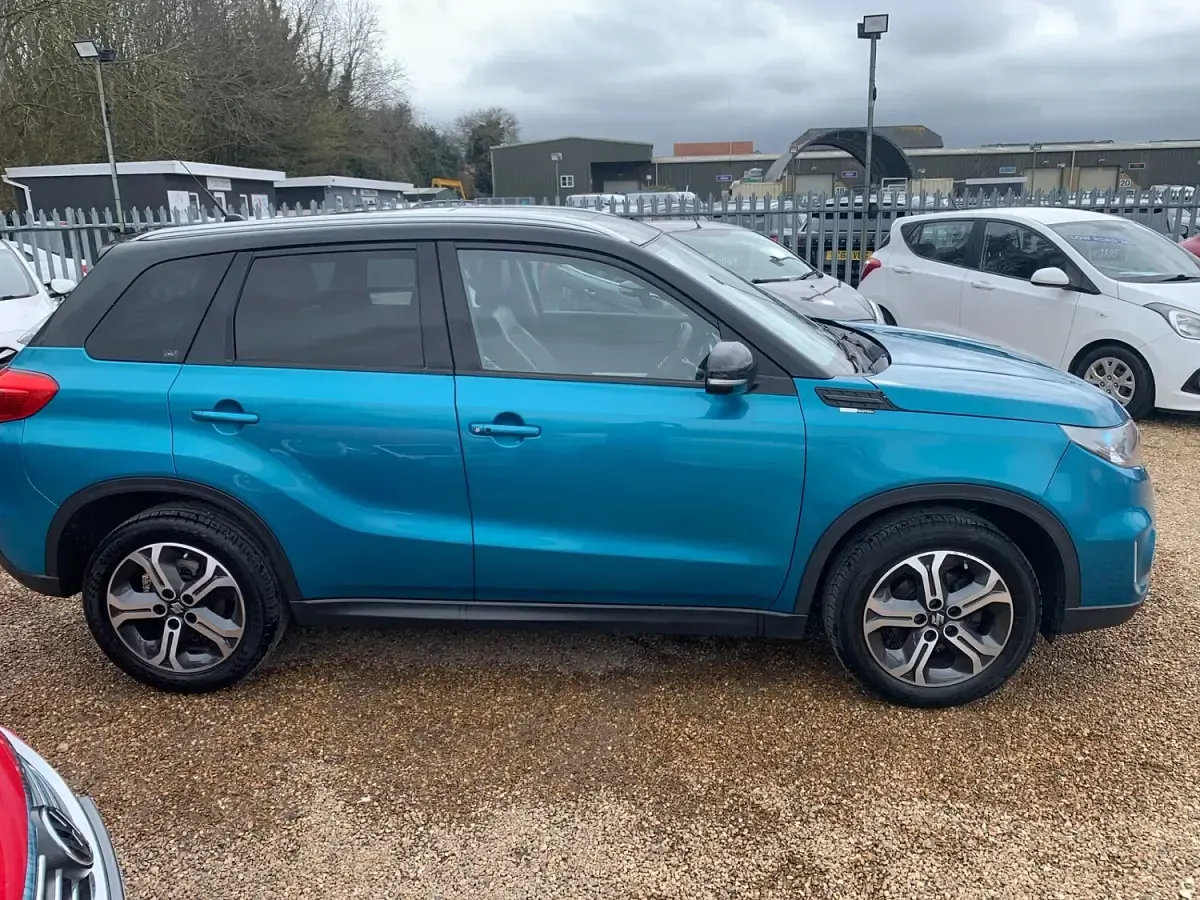Käytetty Suzuki Vitara SZ5 120 HP (88 kW) 2018 Turkoosi Katumaasturi