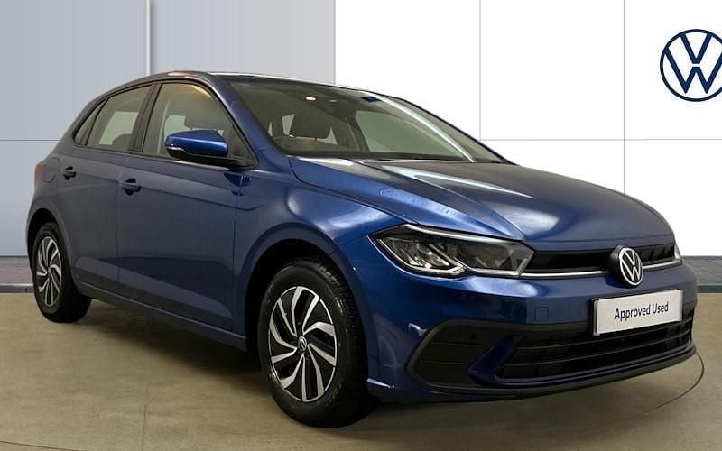 Used 2025 VW Polo Life Hatchback | £14,935 (Good price) - Image 1/4