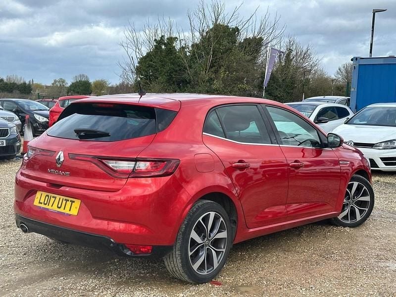 Used Renault Mégane IV Dynamique 2017 Red Hatchback
