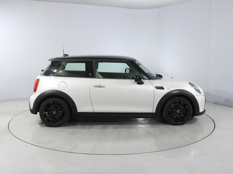Used Mini Cooper Exclusive 134 HP (98 kW) 2022 Silver Hatchback