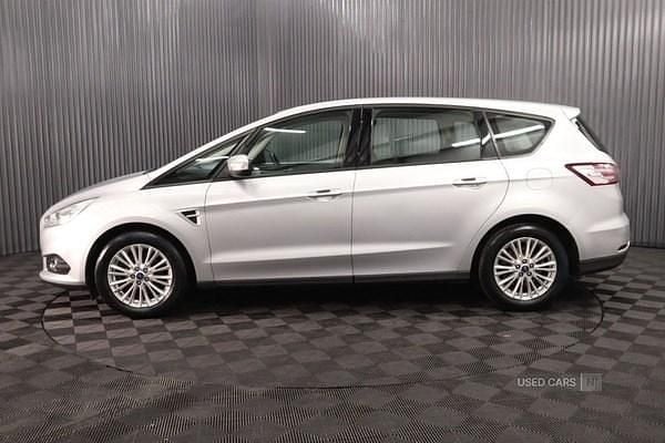 Used Ford S-MAX Zetec 2016 Silver MPV