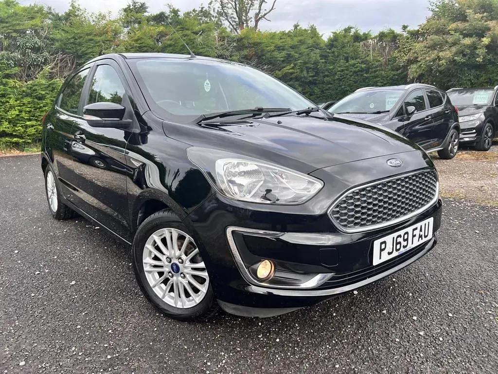 Used Ford Ka Plus Zetec 85 HP (62 kW) 2019 Black Hatchback