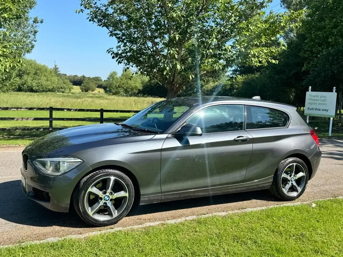 Used BMW 118 Comfort Edition 170 HP (125 kW) 2013 Grey Hatchback