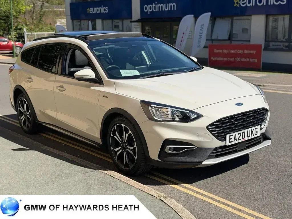 Used Ford Focus Active X 120 HP (88 kW) 2020 White Estate