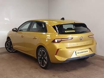 Used Vauxhall Astra Design Edition 114 kW (156 HP) 2024 Yellow Hatchback