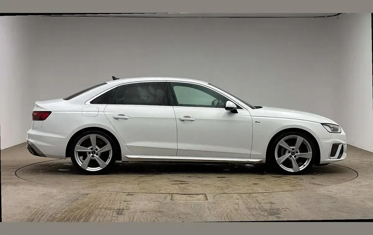 Used Audi A4 S-Line 204 HP (150 kW) 2024 White Sedan