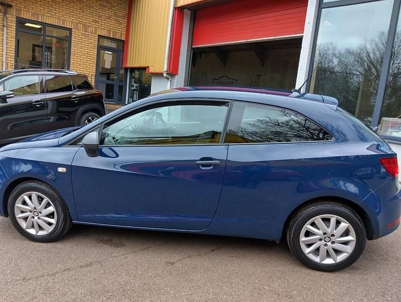 Begagnad Seat Ibiza SOL 2016 Blå Halvkombi