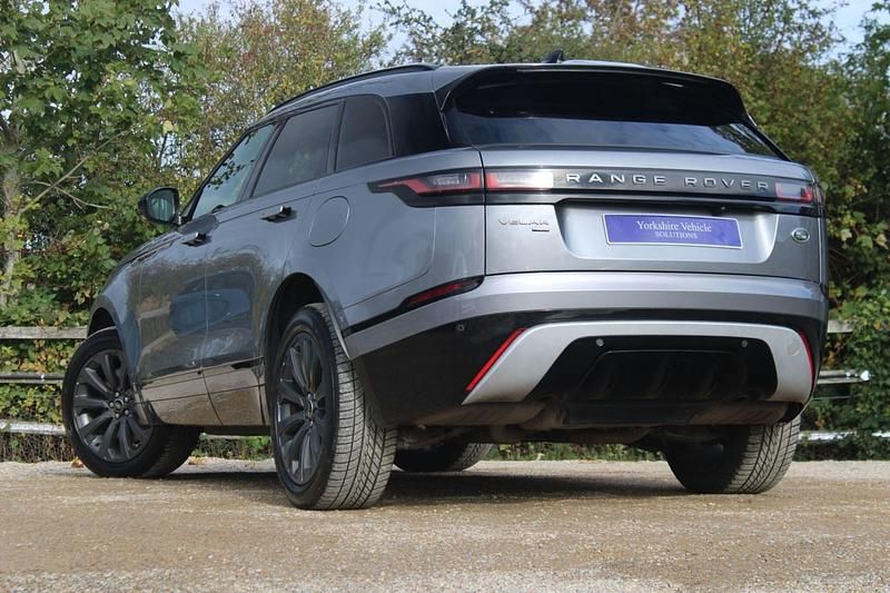 Second-hand Land Rover Range Rover Velar SE Dynamic 404 CP (297 kW) 2023 Gri SUV