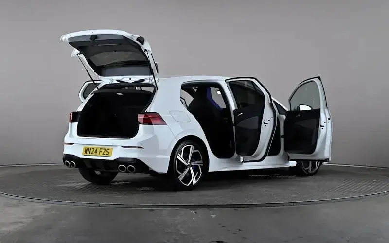 Used VW Golf VIII R 320 HP (235 kW) 2024 White Hatchback