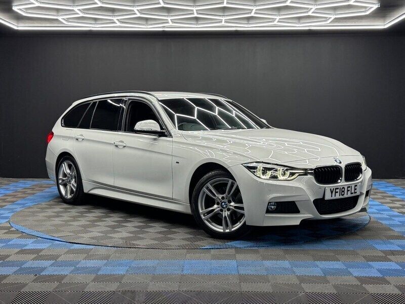 White Used 2018 BMW 320 M Sport Estate | £17,990 (Good price) - Image 1/4