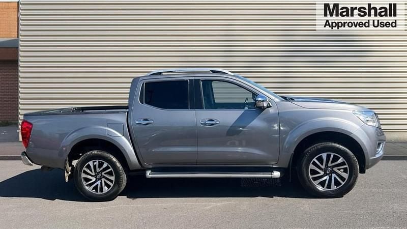 Used Nissan Navara Tekna 190 HP (139 kW) 2018 Grey Pickup