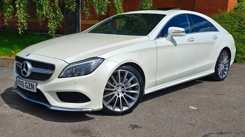Used Mercedes CLS350 AMG line 258 HP (189 kW) 2016 White Coupe