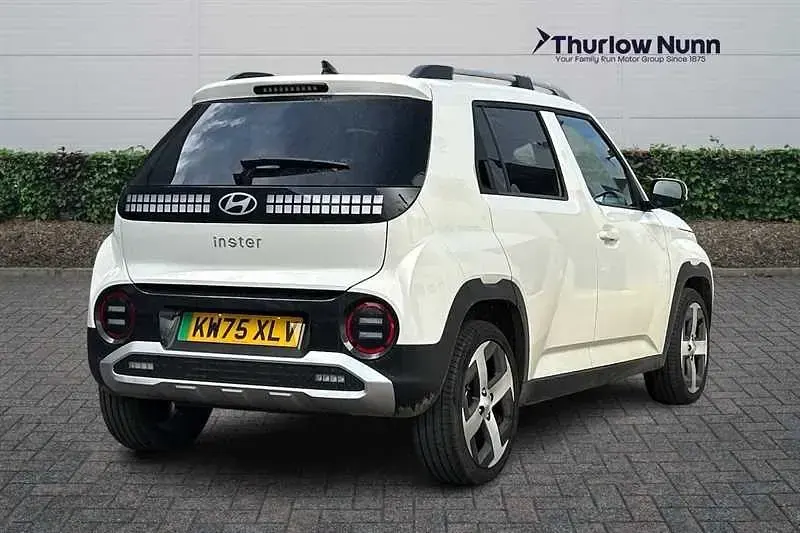 Usado Hyundai Inster 85 kW (116 HP) 2026 Bege Citadino