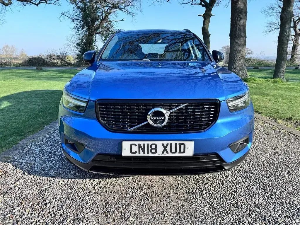 Used Volvo XC40 2018 Blue SUV