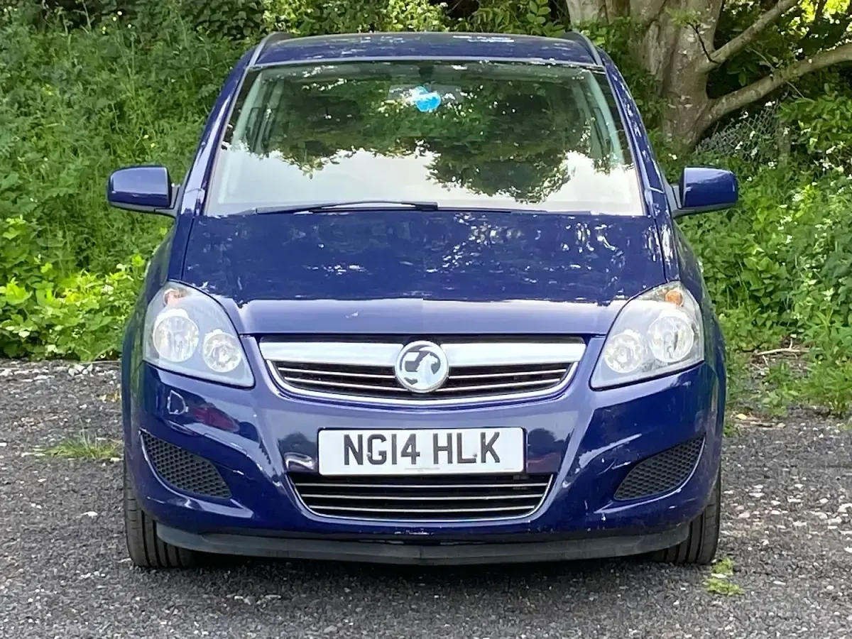 Used Vauxhall Zafira 120 HP (88 kW) 2014 Blue MPV