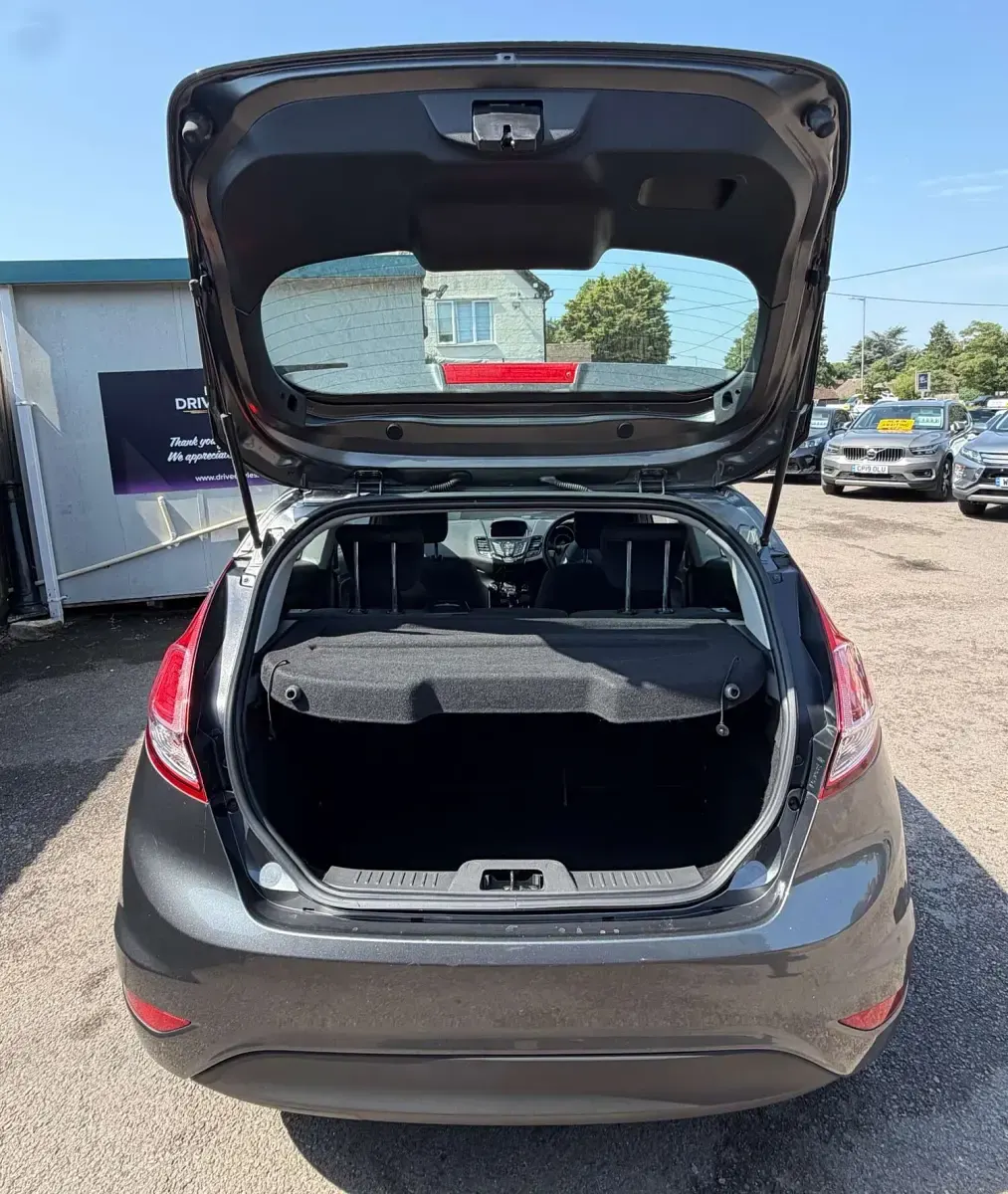 Used Ford Fiesta Zetec 2016 Grey Hatchback